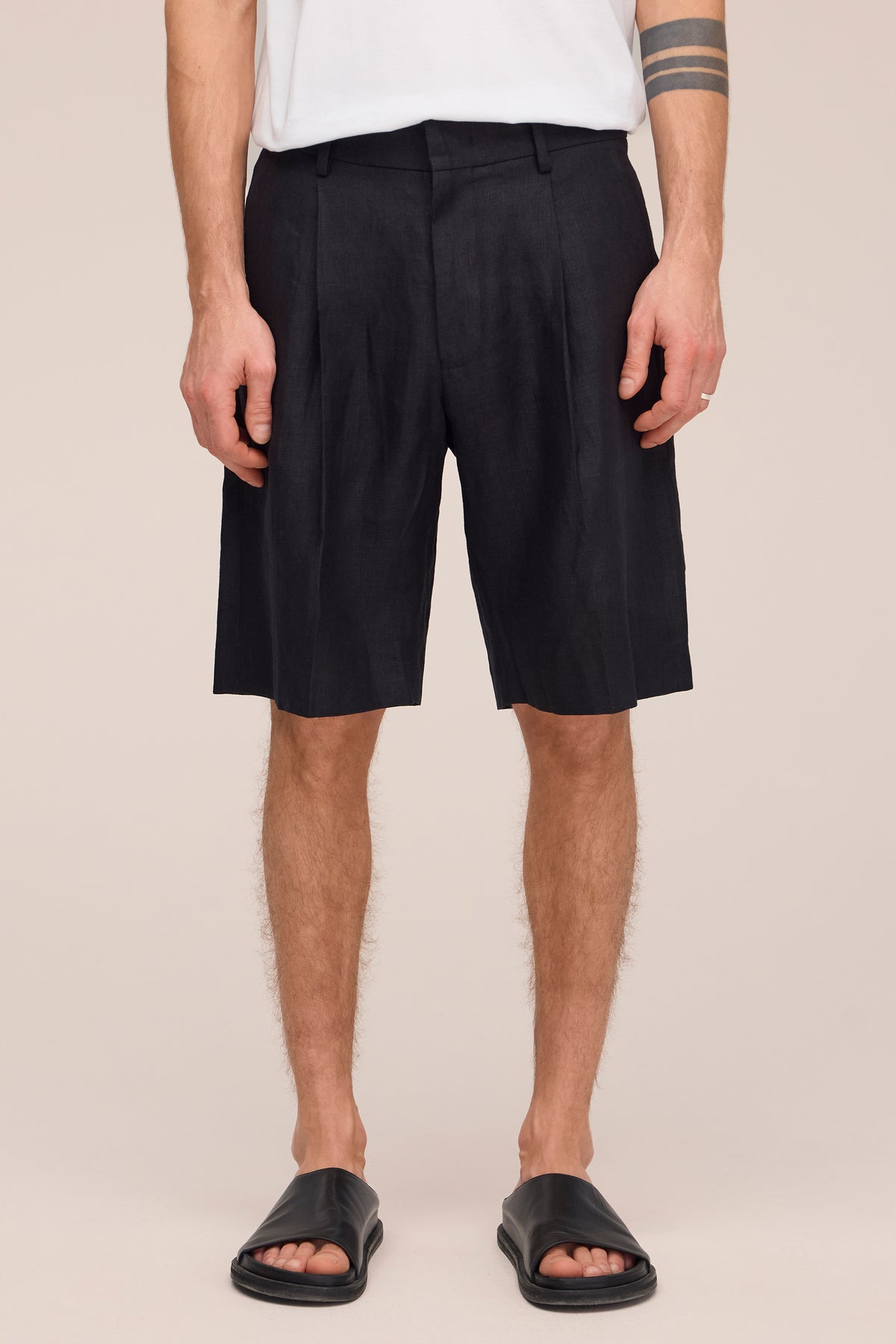 NN.07 Kay Pleated Linen Shorts 1454 - Black
