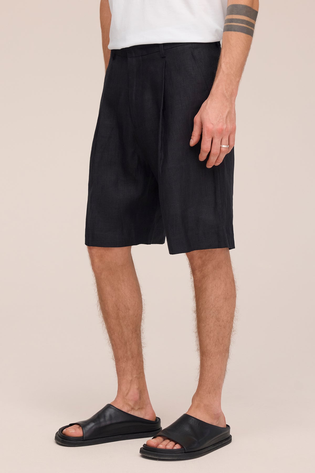 NN.07 Kay Pleated Linen Shorts 1454 - Black