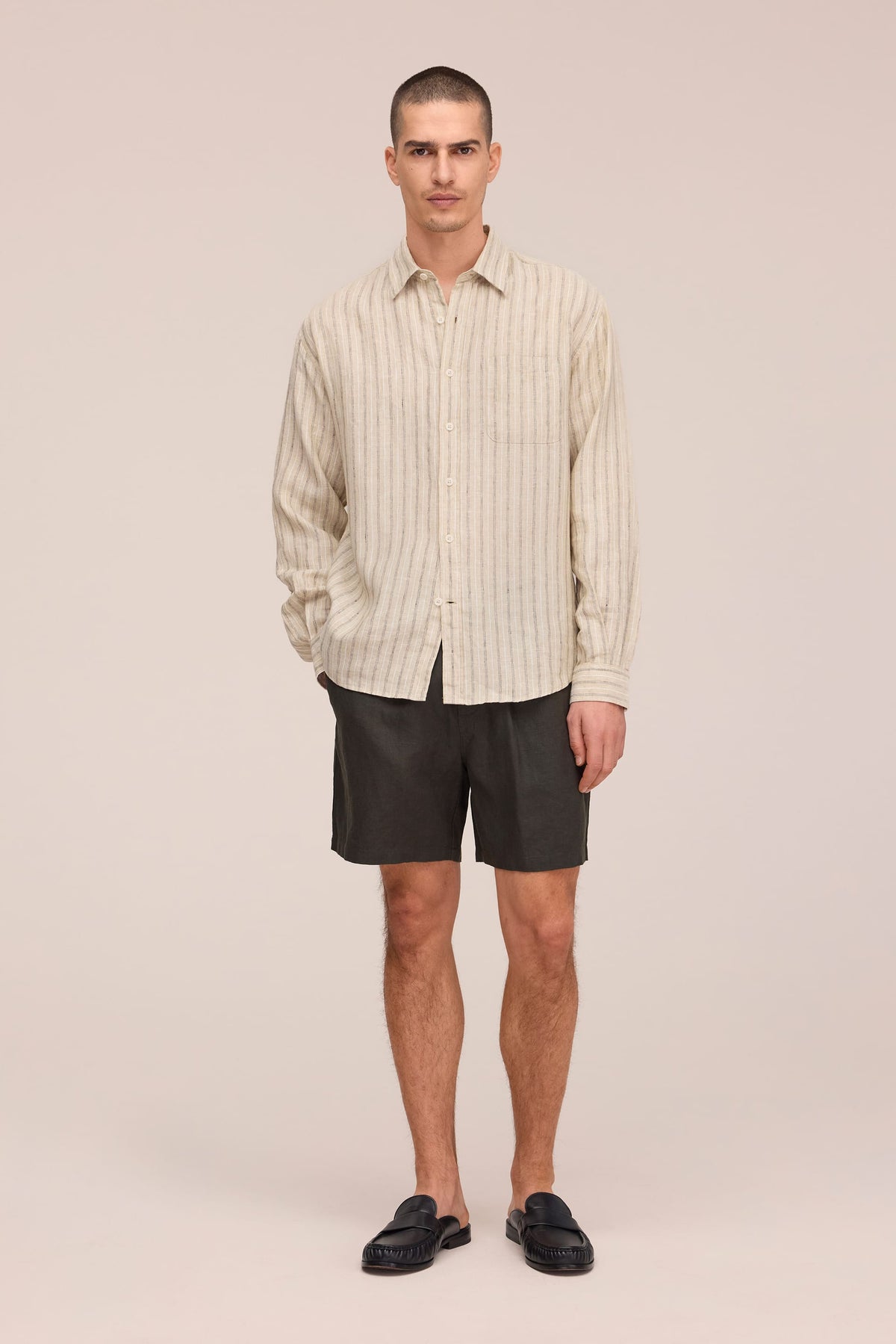 NN.07 Gregor Linen Shorts 1454 - Dark Army