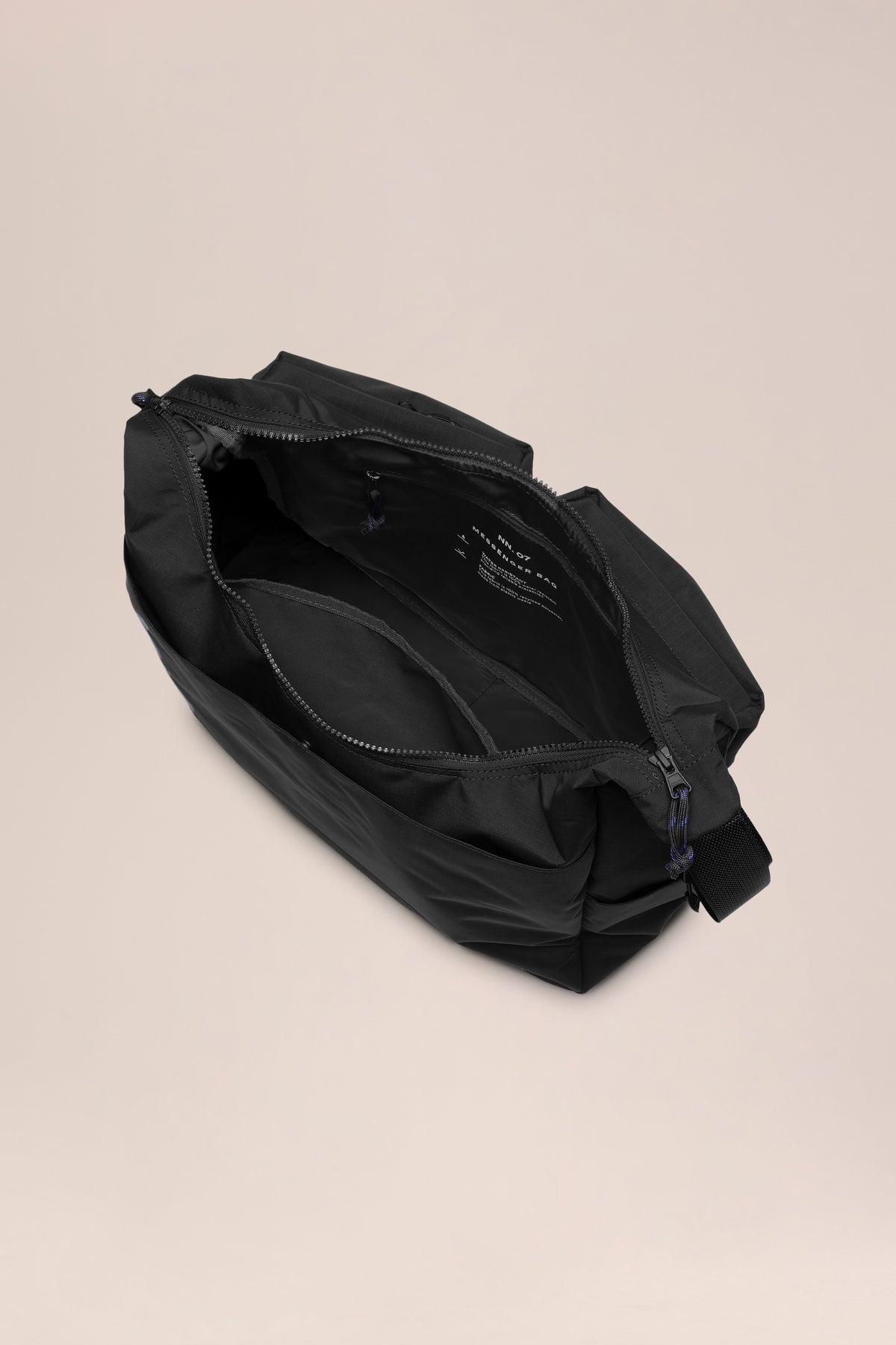 NN.07 Messenger Bag 9019 - Black
