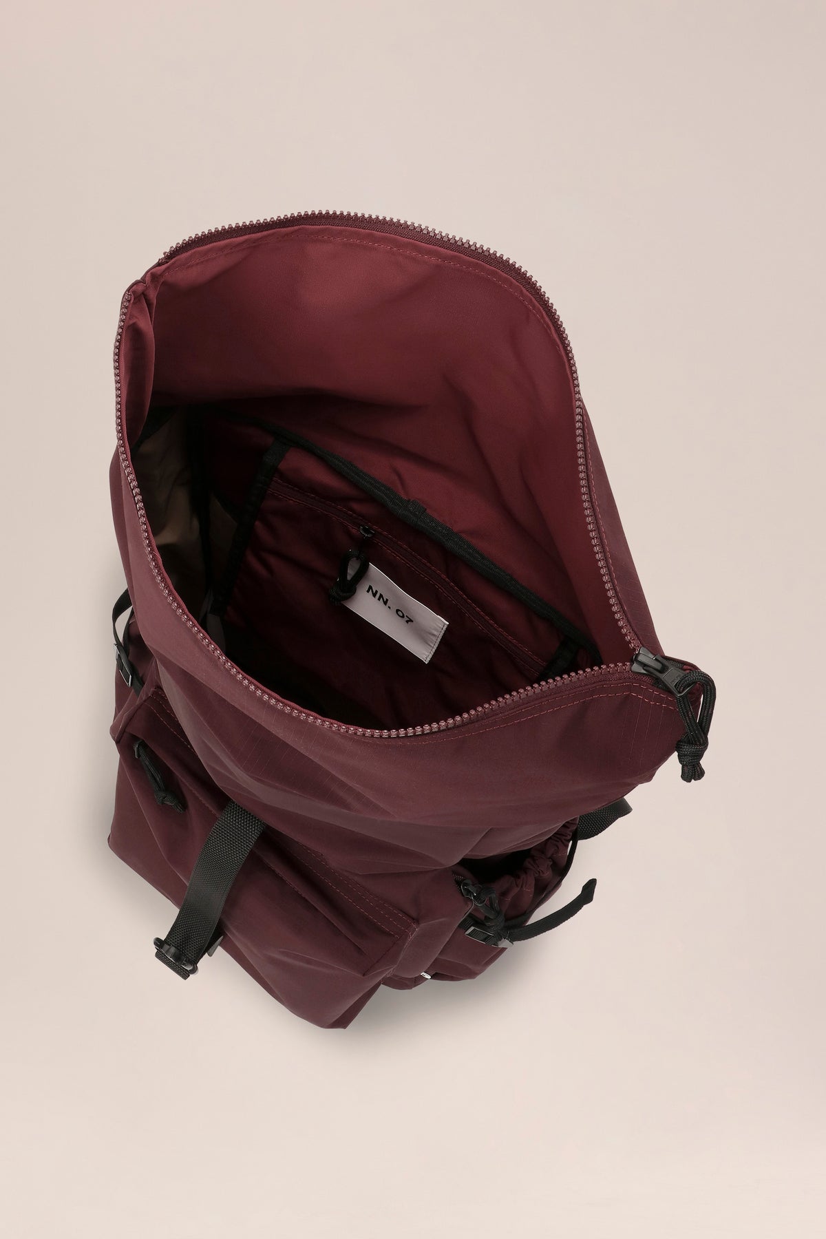 NN.07 Roll Top Everyday Backpack 9019 - Winetasting